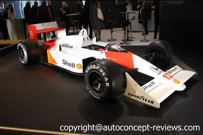 1988 McLaren MP4-4 Honda Marlboro V6 Turbo Honda 194cc 650 HP 